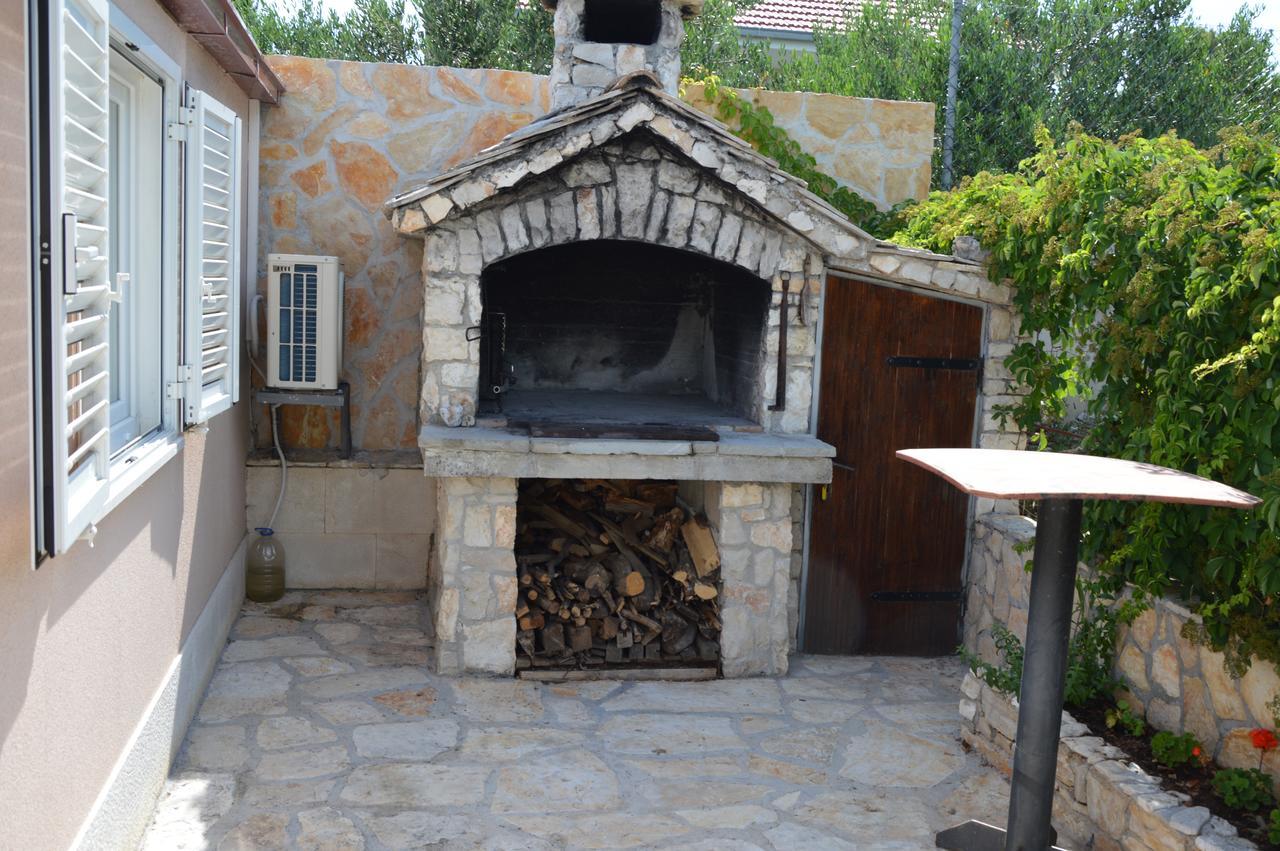 Apartment A. Zizic Slatine Εξωτερικό φωτογραφία